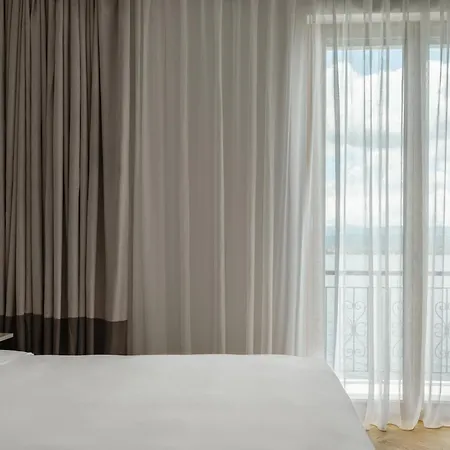 Beau-rivage Hotel